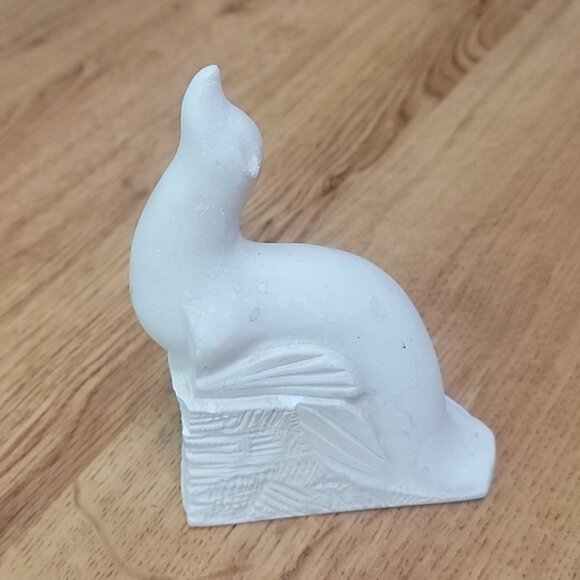 Vintage 3 1/2" x 5" X 2" Figural Seal Figurine - Picture 1 of 7